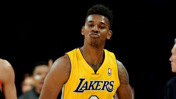 雄鹿vs76人前瞻：字母哥缺阵，76人欲获背靠背连胜