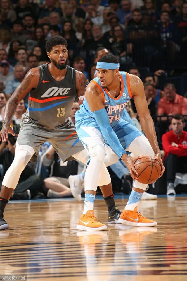 没了李春江山西彻底垮了！进攻毫无战术，内线万人捅，要不换帅？