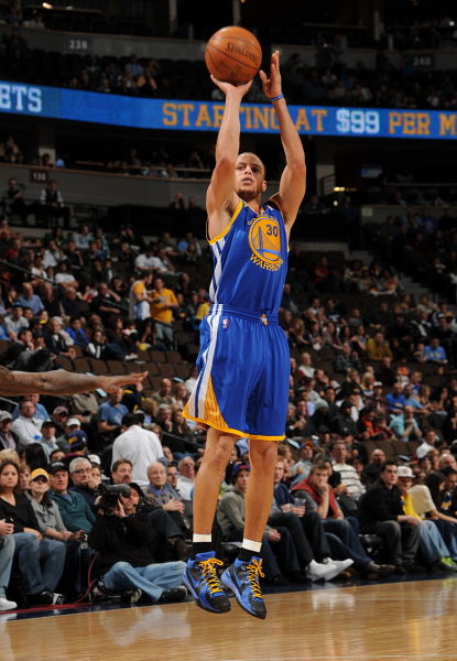 前曼联青训前锋：霍伊伦很有拼劲，但要减少与防守球员的肉搏